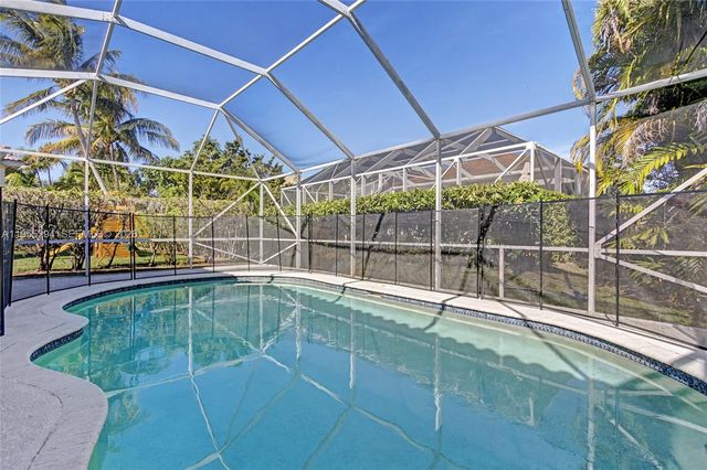 12123 NW 15th Ct, Coral Springs, FL 33071