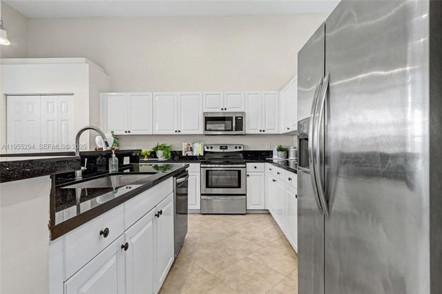 12123 NW 15th Ct, Coral Springs, FL 33071