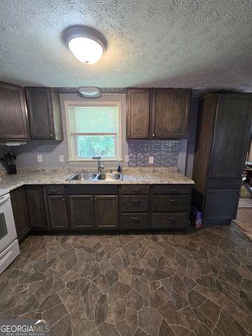 384 Enon Grove Road, Franklin, GA 30217