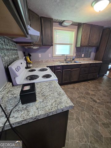 384 Enon Grove Road, Franklin, GA 30217