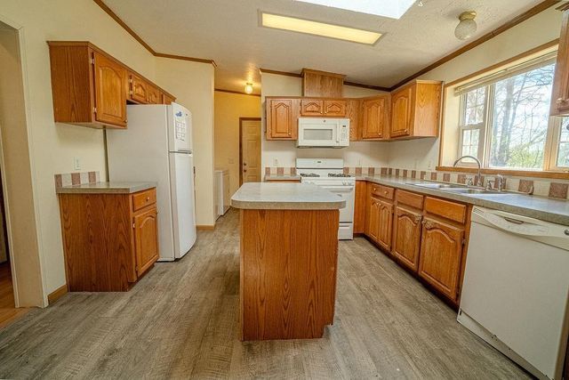 412 Hillwood Lane, Friendship, WI 53934