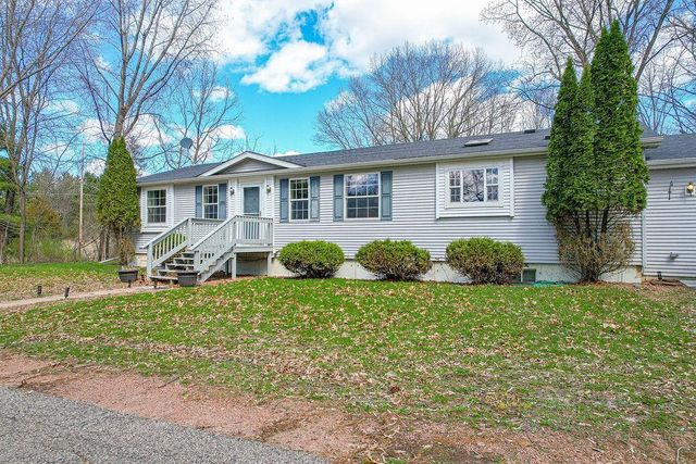 412 Hillwood Lane, Friendship, WI 53934