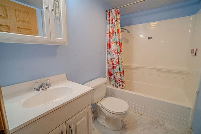 412 Hillwood Lane, Friendship, WI 53934