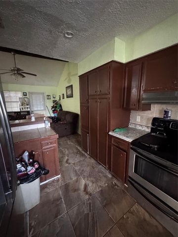 3206 Woodstone Drive, Baytown, TX 77521