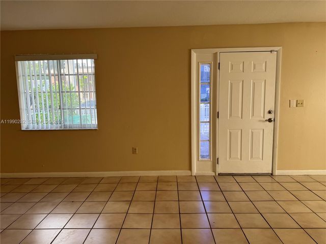 1124 NW 3rd St, Miami, FL 33128