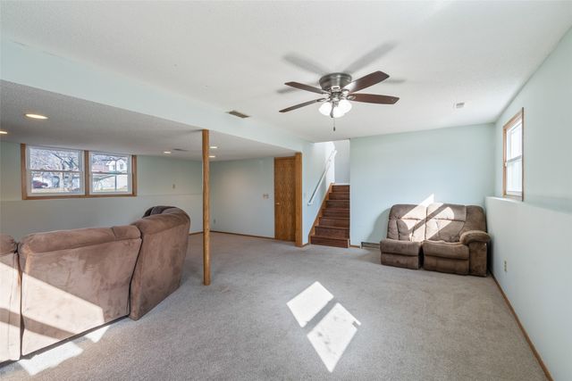 3619 SE 20th Street, Des Moines, IA 50320