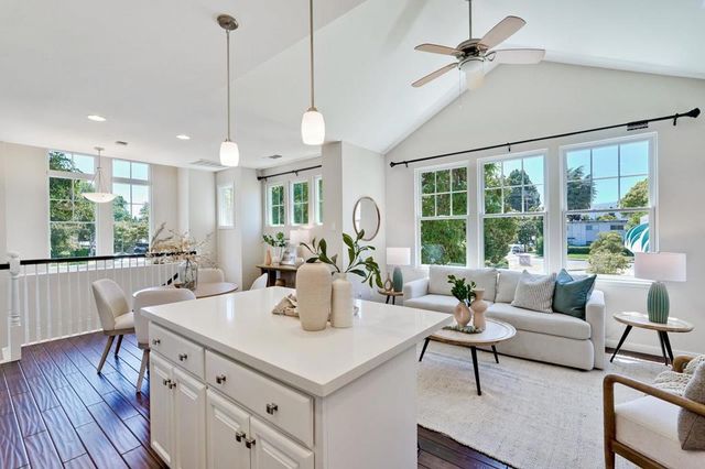 201 Pine Way, Mountain View, CA 94041