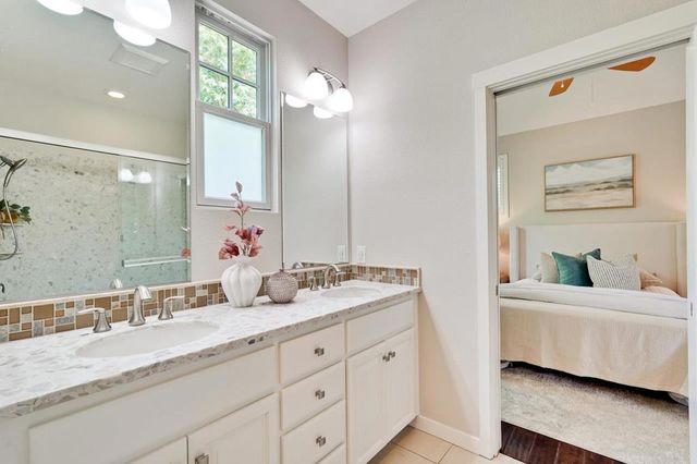 201 Pine Way, Mountain View, CA 94041