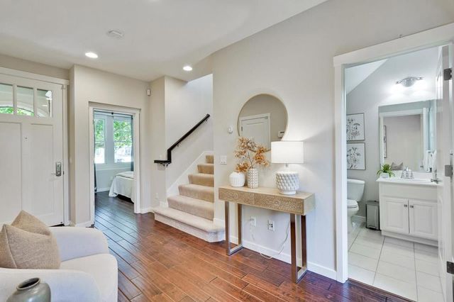 201 Pine Way, Mountain View, CA 94041