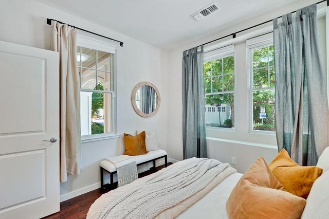 201 Pine Way, Mountain View, CA 94041