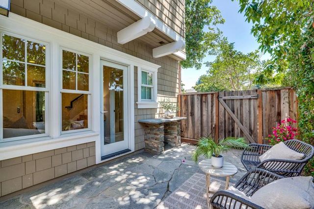 201 Pine Way, Mountain View, CA 94041