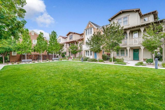 201 Pine Way, Mountain View, CA 94041