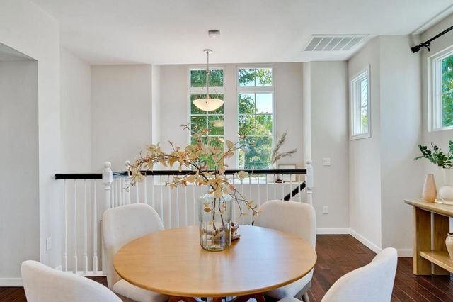 201 Pine Way, Mountain View, CA 94041