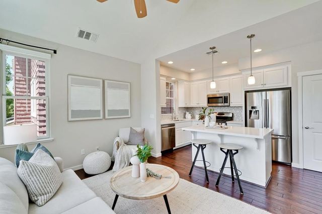 201 Pine Way, Mountain View, CA 94041