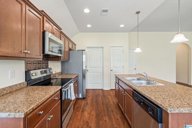 928 ALISE CIRCLE, Fultondale, AL 35068