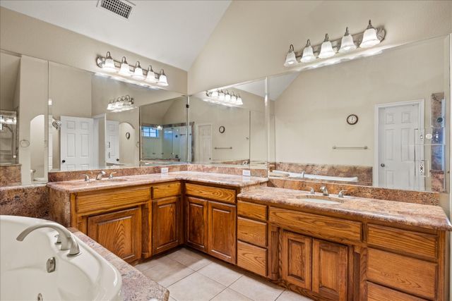 6705 Forest Oaks Court, Granbury, TX 76049