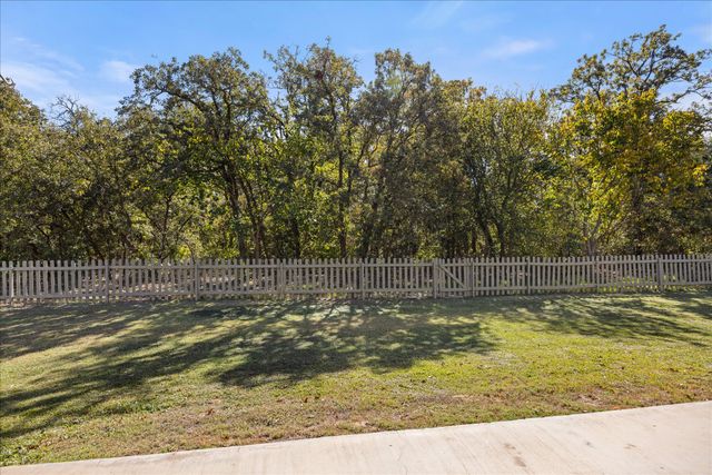 6705 Forest Oaks Court, Granbury, TX 76049