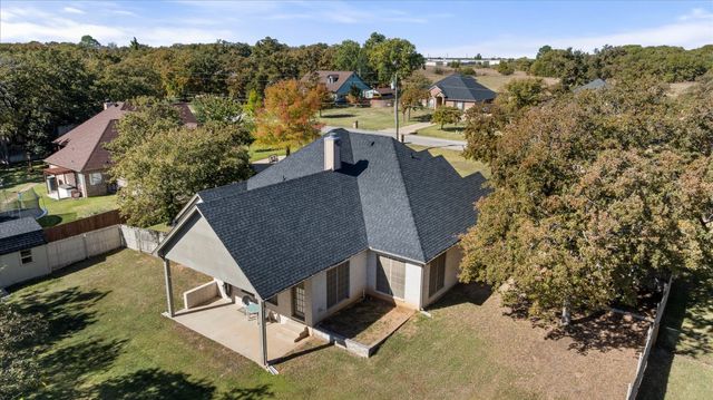 6705 Forest Oaks Court, Granbury, TX 76049