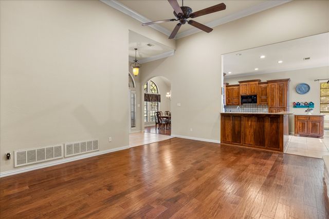 6705 Forest Oaks Court, Granbury, TX 76049