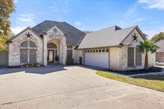 6705 Forest Oaks Court, Granbury, TX 76049