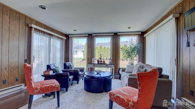 371-A Duranta Plaza, Monroe, NJ 08831