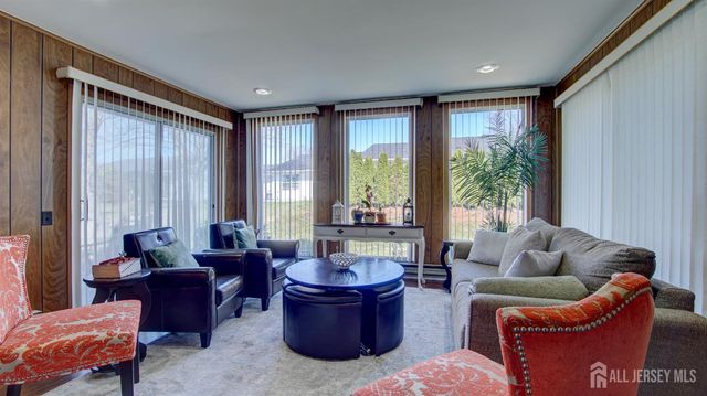 371-A Duranta Plaza, Monroe, NJ 08831