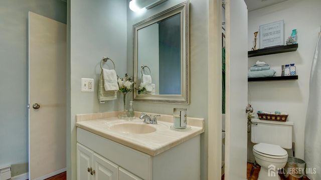 371-A Duranta Plaza, Monroe, NJ 08831