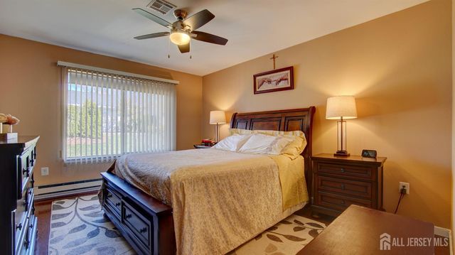 371-A Duranta Plaza, Monroe, NJ 08831