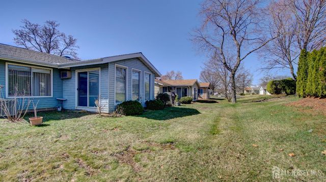 371-A Duranta Plaza, Monroe, NJ 08831