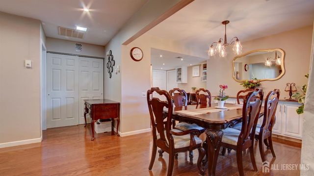 371-A Duranta Plaza, Monroe, NJ 08831