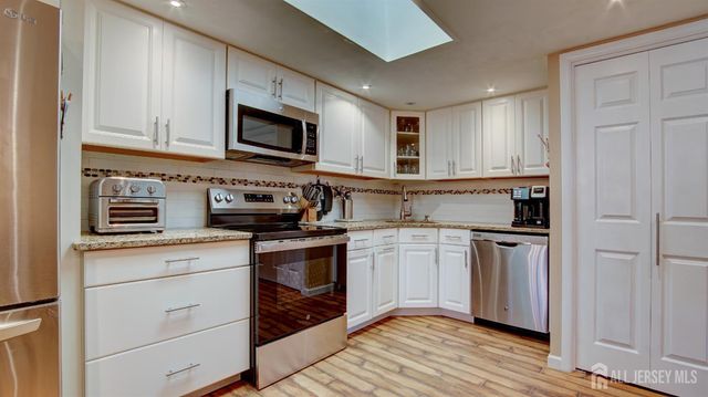 371-A Duranta Plaza, Monroe, NJ 08831