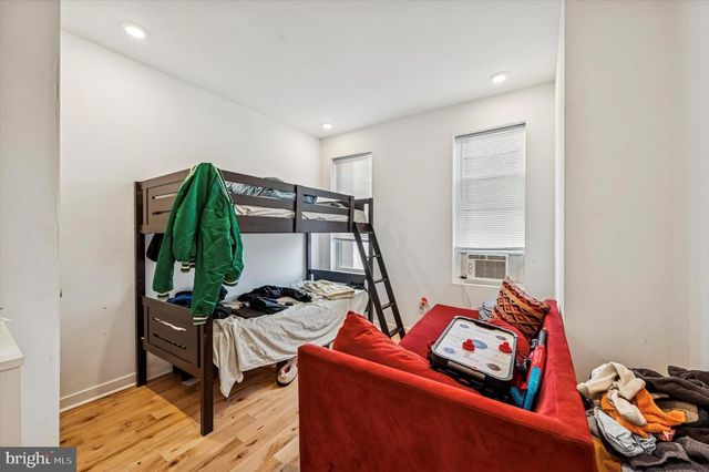 867 N 43RD ST, Philadelphia, PA 19104