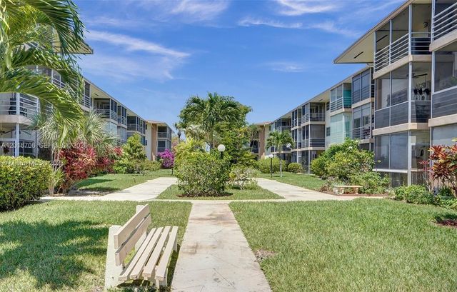 17090 NE 14th Ave 312, North Miami Beach, FL 33162