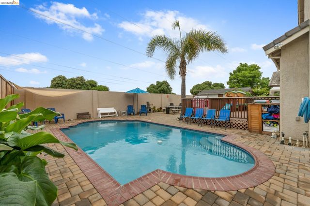 2218 Newport Ct, Discovery Bay, CA 94505