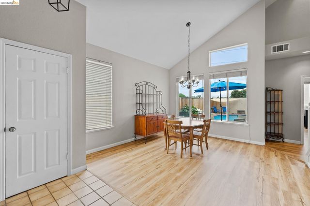 2218 Newport Ct, Discovery Bay, CA 94505