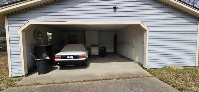 2832 Gretna Green Street, Jackson, MS 39209