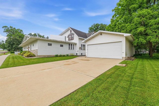 181 S MAIN STREET, Markesan, WI 53946