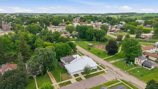 181 S MAIN STREET, Markesan, WI 53946