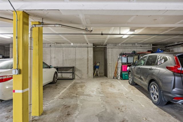 420 N 1st Ave 305, Iowa City, IA 52245