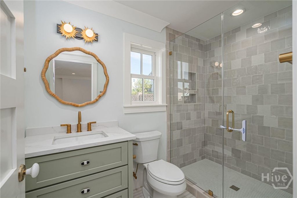 Image 10 of property listing at 5 Ocean Drive, Tybee Island, GA 31328