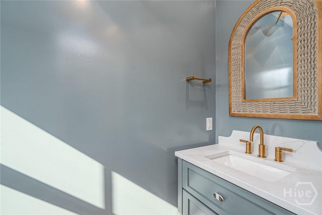 Image 11 of property listing at 5 Ocean Drive, Tybee Island, GA 31328