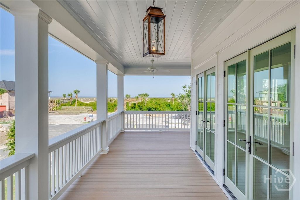 Image 13 of property listing at 5 Ocean Drive, Tybee Island, GA 31328