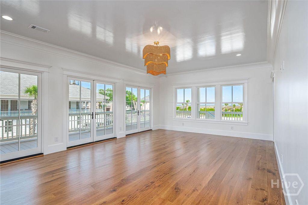 Image 4 of property listing at 5 Ocean Drive, Tybee Island, GA 31328