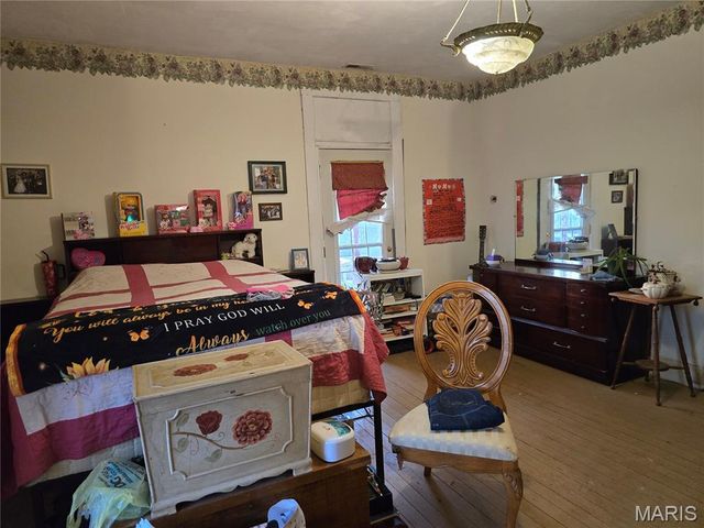 122 S 2nd Street, De Soto, MO 63020