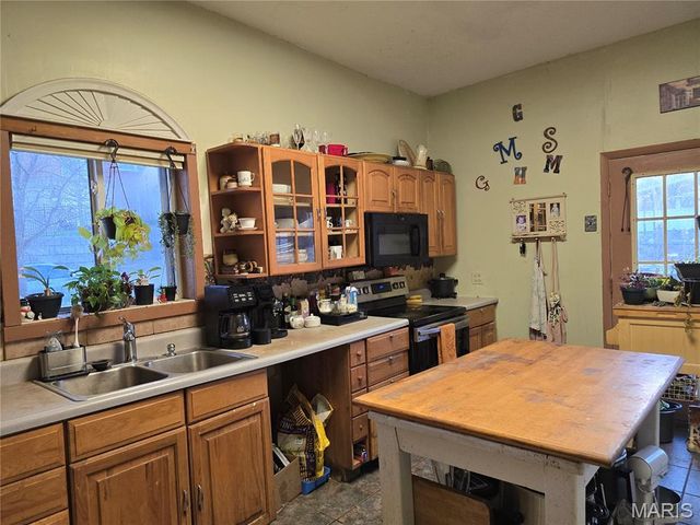 122 S 2nd Street, De Soto, MO 63020