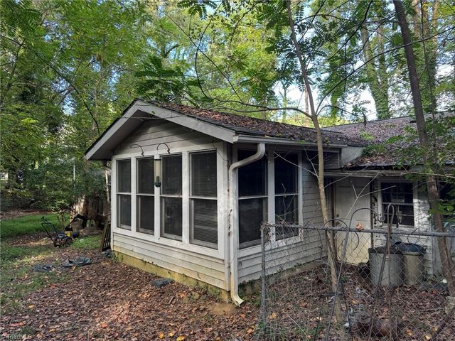 401 Dogwood Circle, High Point, NC 27260