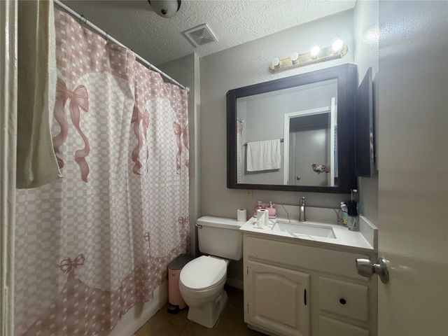 9909 Cardinal Street, La Porte, TX 77571