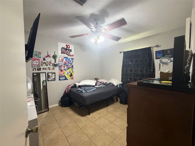 9909 Cardinal Street, La Porte, TX 77571