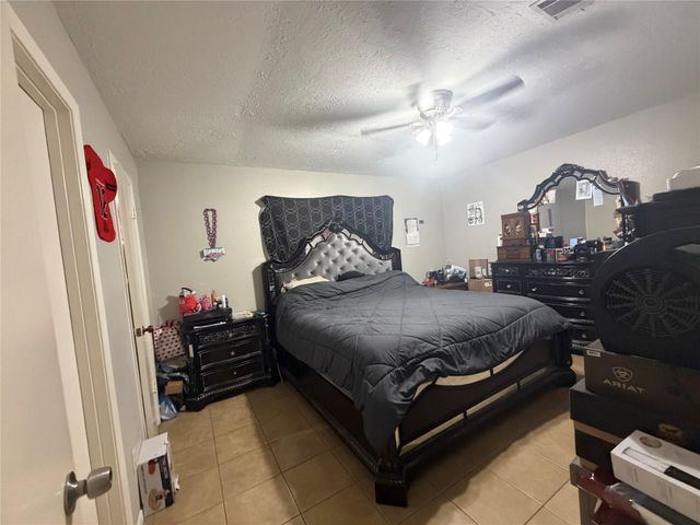 9909 Cardinal Street, La Porte, TX 77571