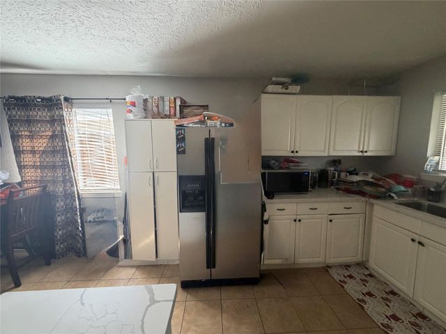 9909 Cardinal Street, La Porte, TX 77571